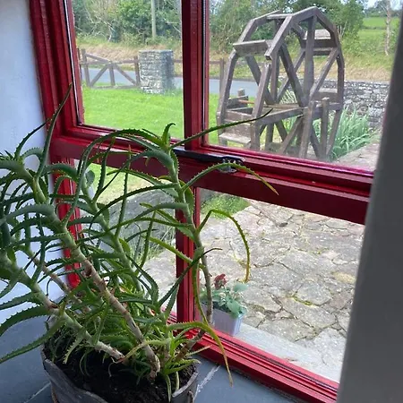 בית נופש The Old Mill, Kilcorkey, Bellanagare, Castlerea, County Roscommon - West Of Ireland -house 1 *